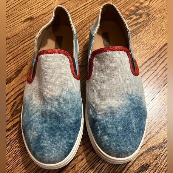 Olukai | Pehuea Limited Edition Slip On Sneakers Hawaiian Blue Tie Dye US 9 - Picture 2 of 7